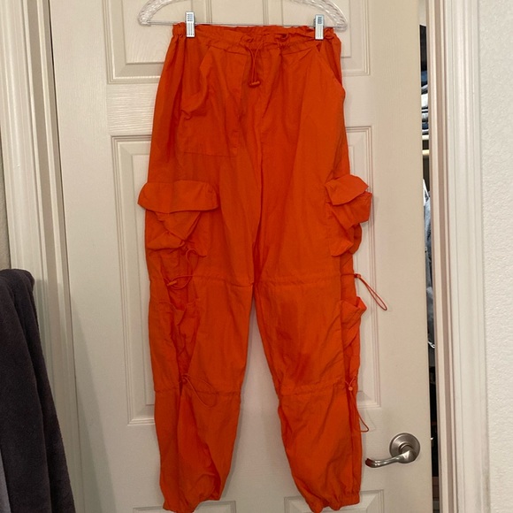 Orange cargo windbreaker pants - Picture 2 of 7